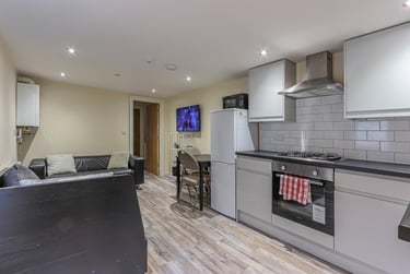 2 bed house, Cyril Crescent, Adamstown, Cardiff, CF241DQ - Image 1